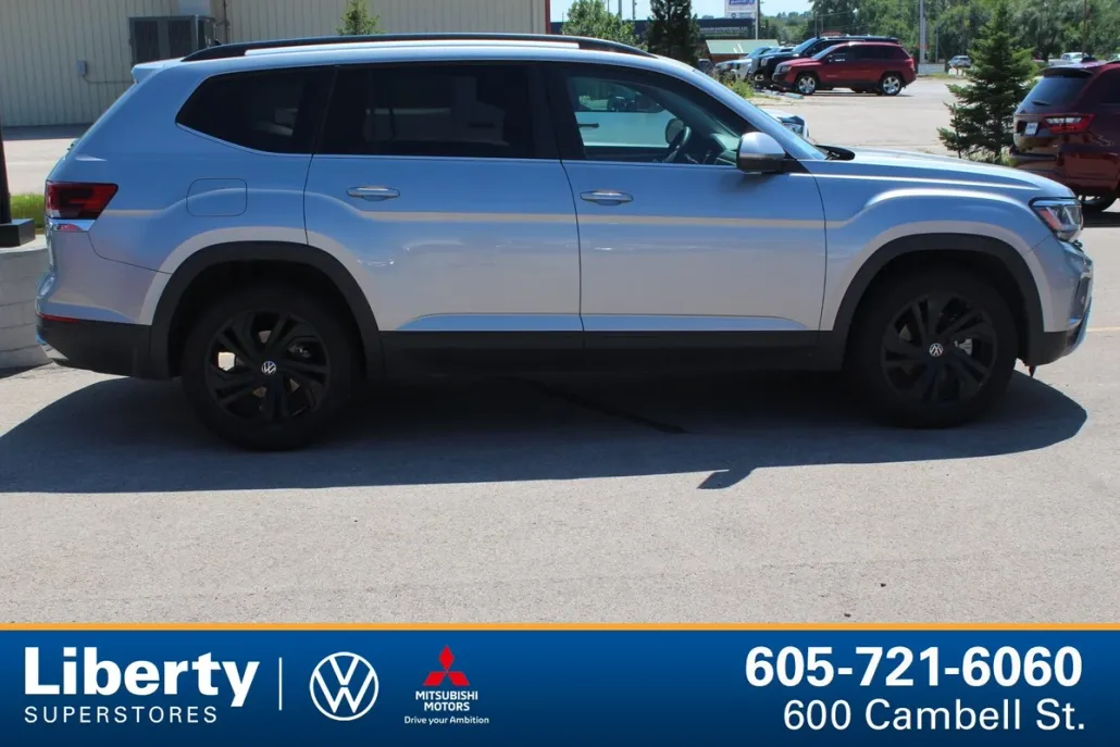 2022 Volkswagen Atlas V6 SE Technology photo 1