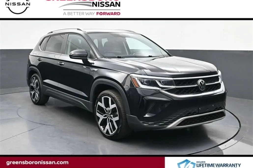 2022 Volkswagen Taos SEL photo 1