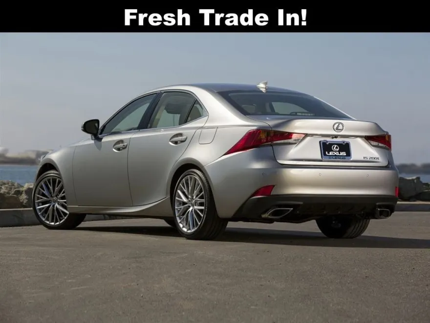 2018 Lexus IS 300 photo 1