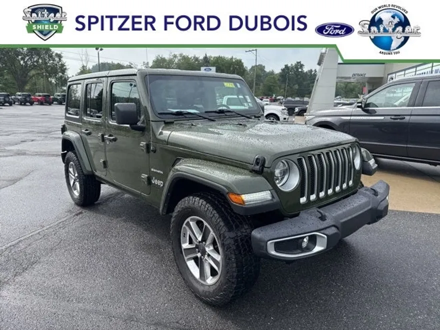 2022 Jeep Wrangler Unlimited Sahara photo 1