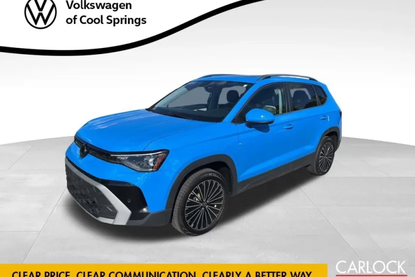 2025 Volkswagen Taos SE photo 1