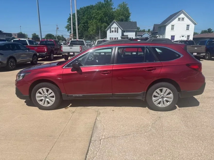 2018 Subaru Outback 2.5i photo 1