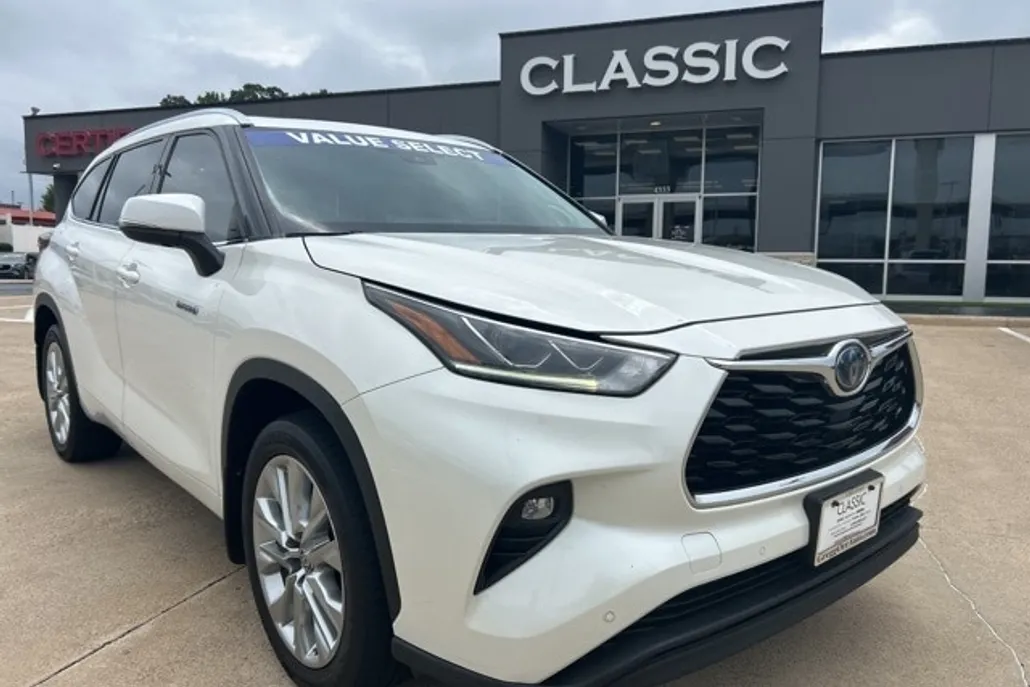 2021 Toyota Highlander Hybrid Limited photo 1