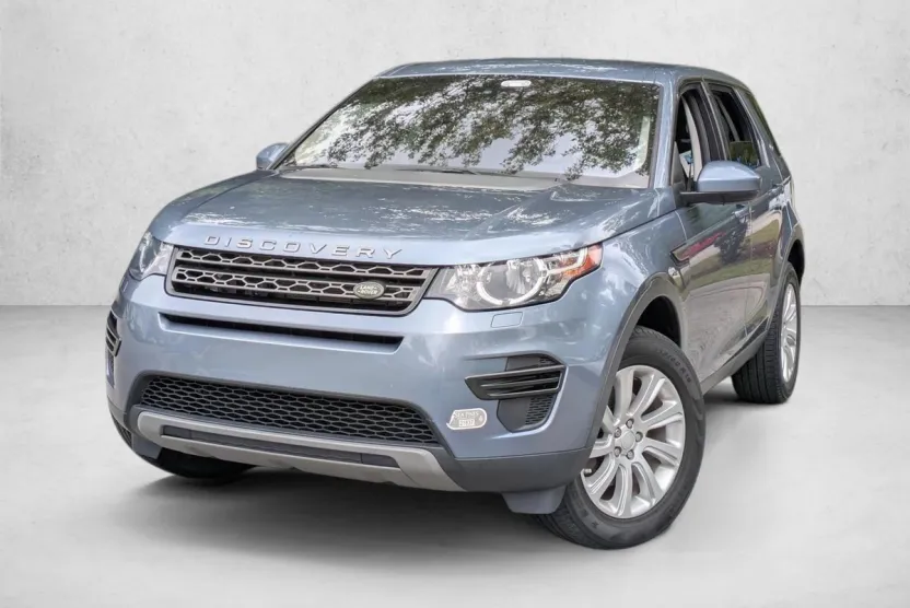 2019 Land Rover Discovery Sport SE photo 1