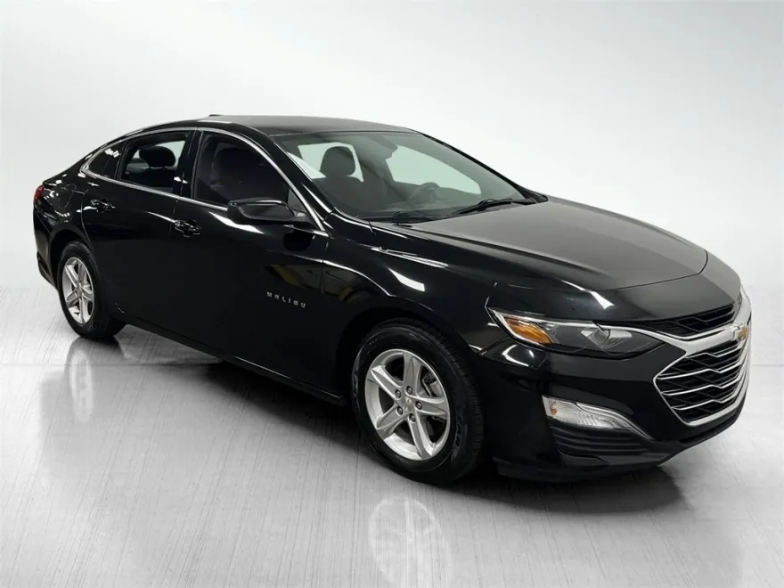 2020 Chevrolet Malibu LS photo 1