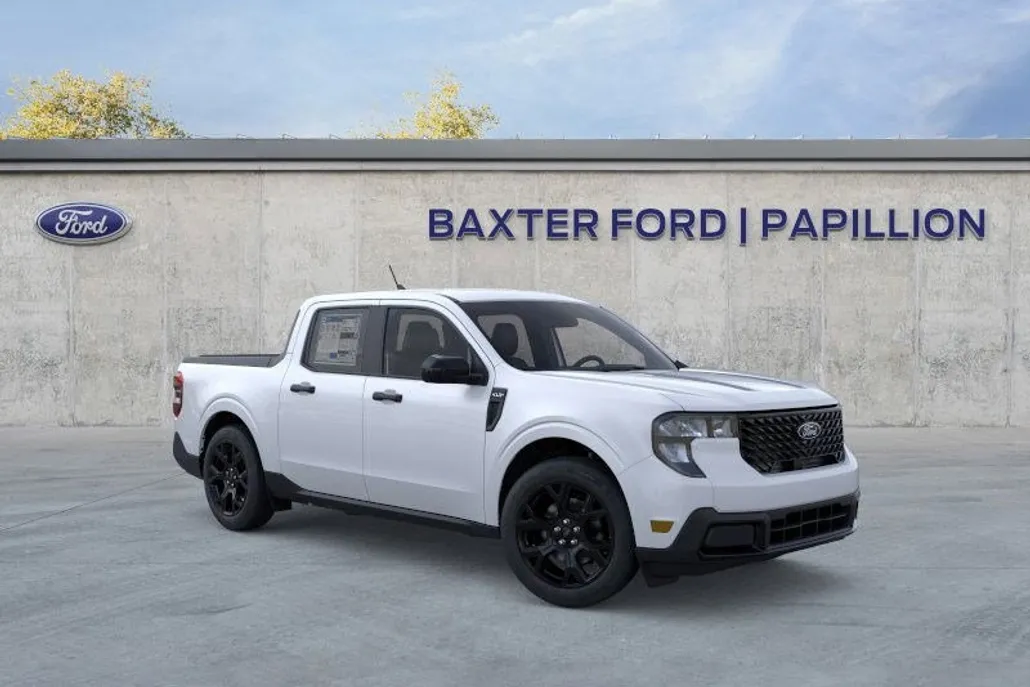 2025 Ford Maverick XLT photo 1