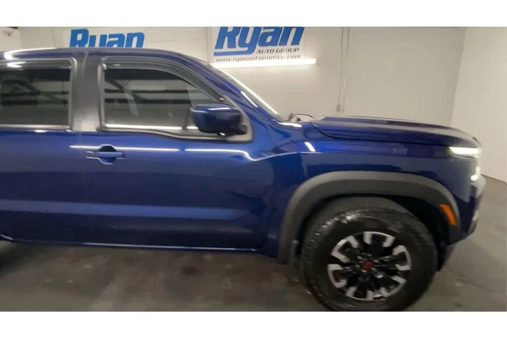 2022 Nissan Frontier PRO-X photo 1