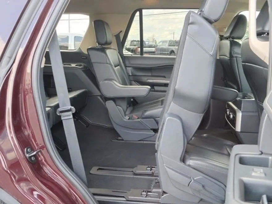 2024 Ford Expedition XLT photo 34