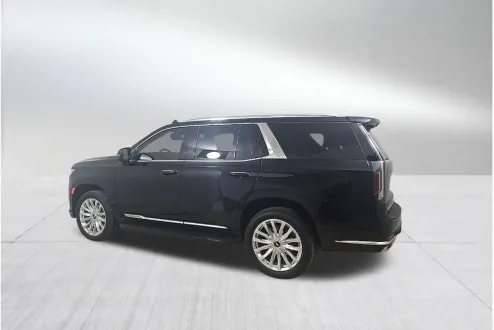 2024 Cadillac Escalade Luxury photo 2