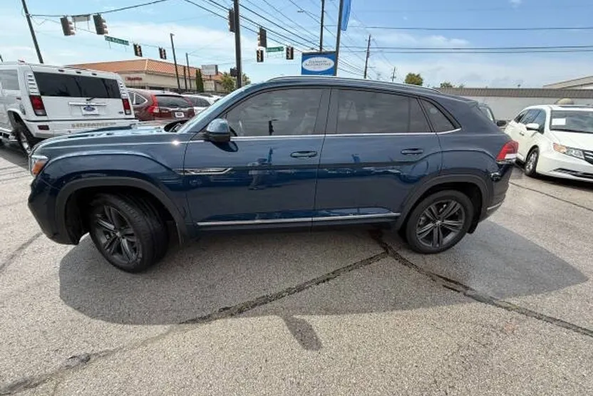 2020 Volkswagen Atlas Cross Sport V6 SE Technology R-Line photo 1