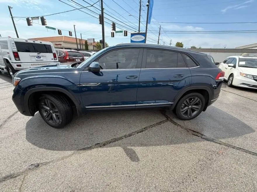 2020 Volkswagen Atlas Cross Sport V6 SE Technology R-Line photo 1