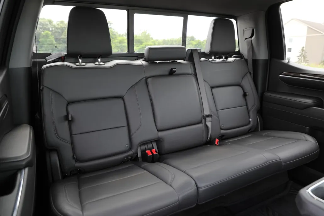 2024 Chevrolet Silverado 1500 RST photo 1