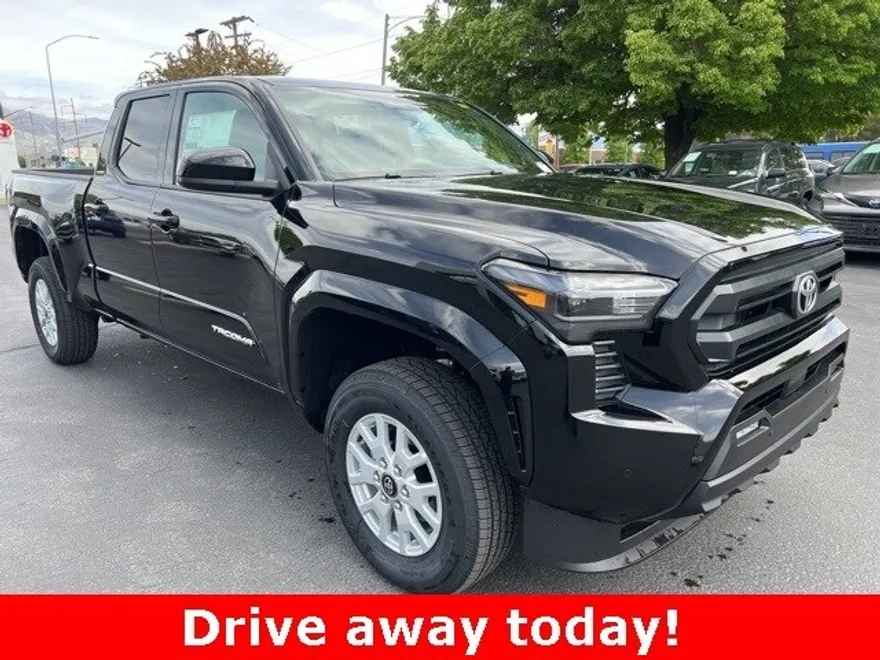 2025 Toyota Tacoma SR5 photo 1