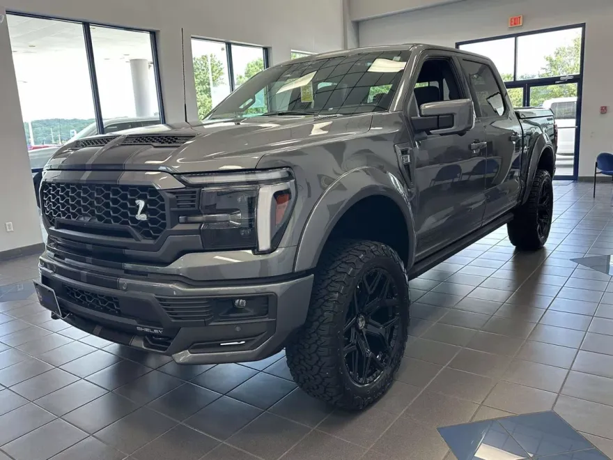 2025 Ford F-150 Lariat photo 1