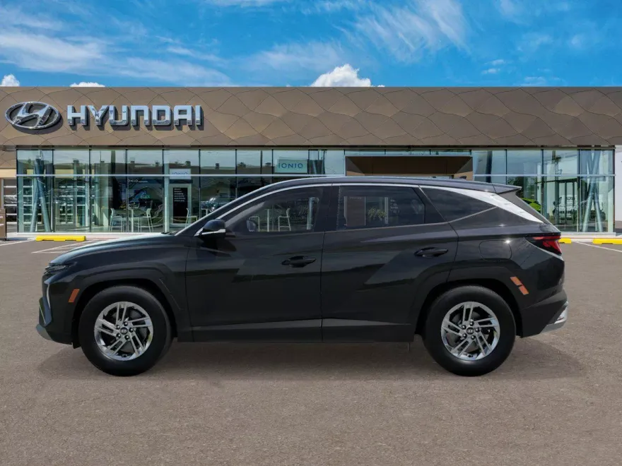 2026 Hyundai Tucson SE photo 1