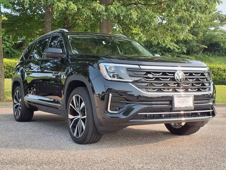 2025 Volkswagen Atlas SEL Premium R-Line photo 1