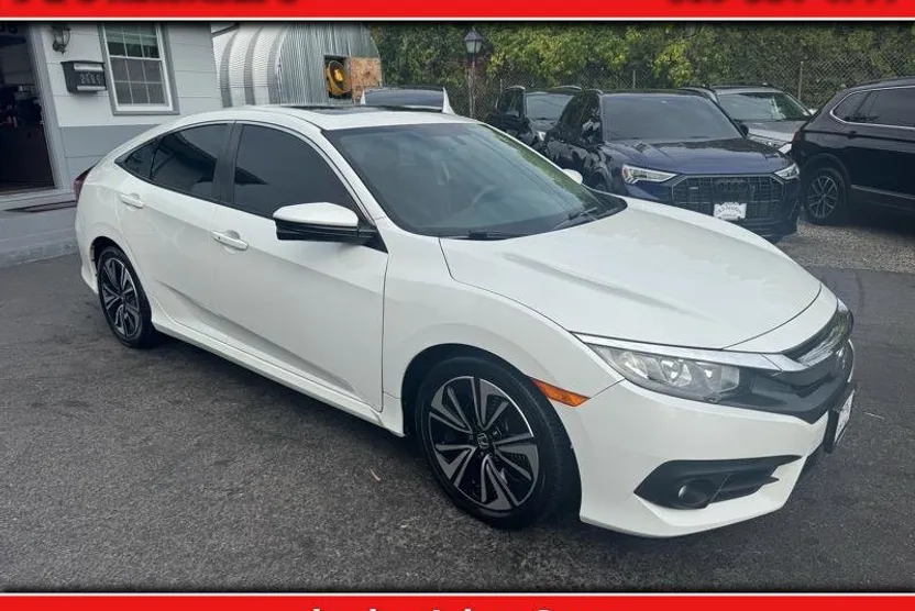 2017 Honda Civic EX-T photo 1