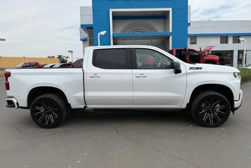 2022 Chevrolet Silverado 1500 RST photo 1
