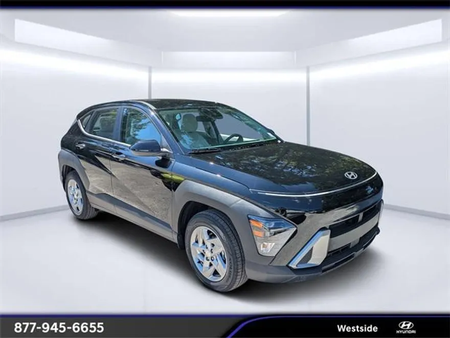 2026 Hyundai Kona SE photo 1