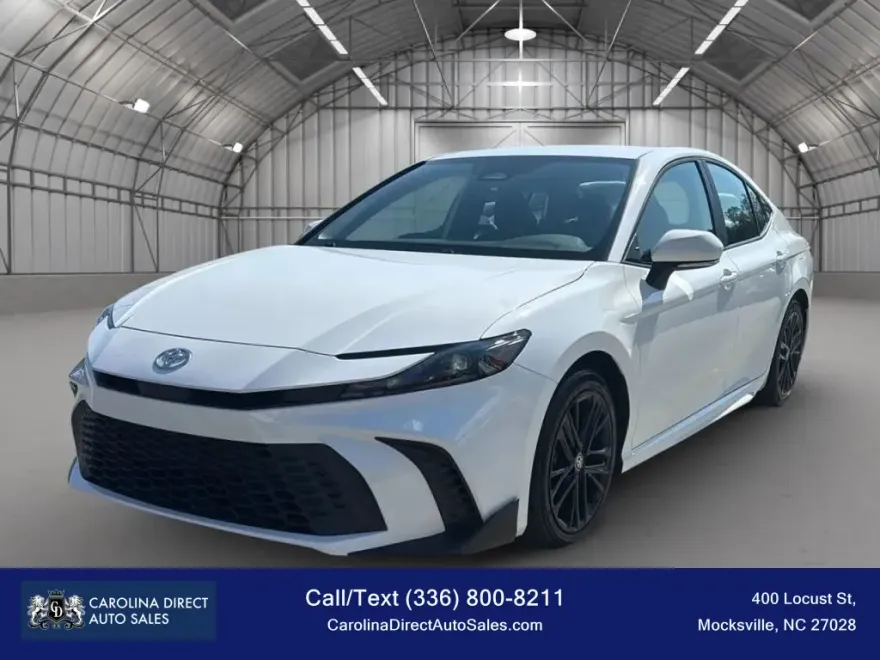 2025 Toyota Camry photo 1