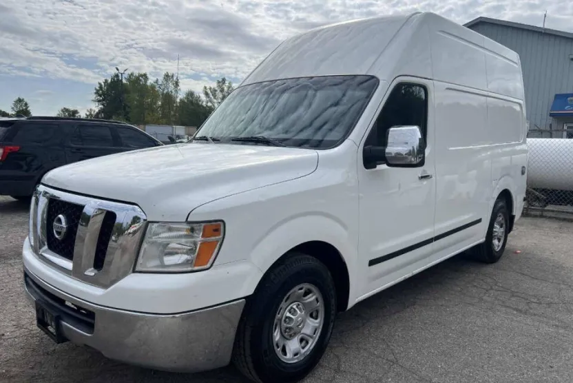 2012 Nissan NV2500 HD SV Cargo photo 1
