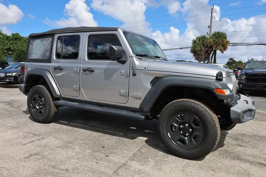 2018 Jeep Wrangler Unlimited Sport photo 1