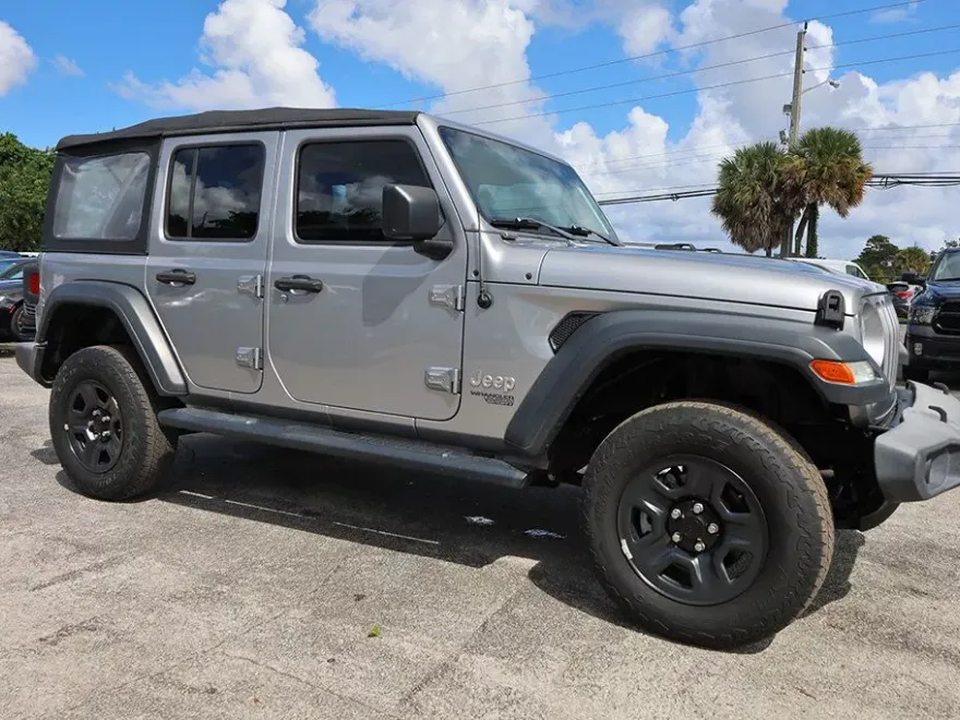 2018 Jeep Wrangler Unlimited Sport photo 1