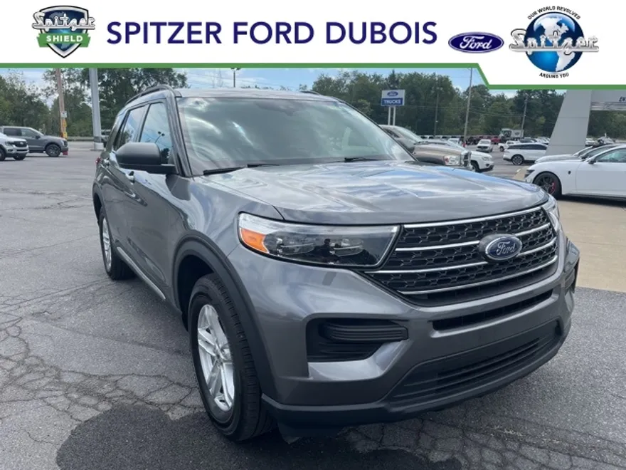 2022 Ford Explorer XLT photo 1