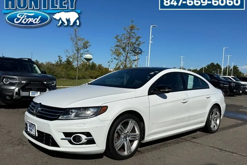 2017 Volkswagen CC 2.0T R-Line Executive photo 1