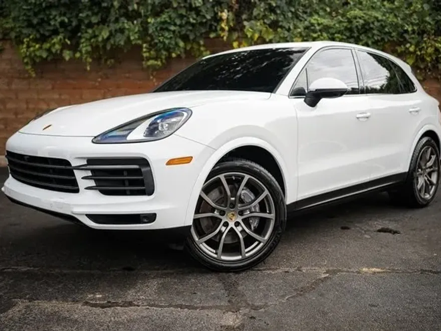 2022 Porsche Cayenne Platinum Edition photo 1