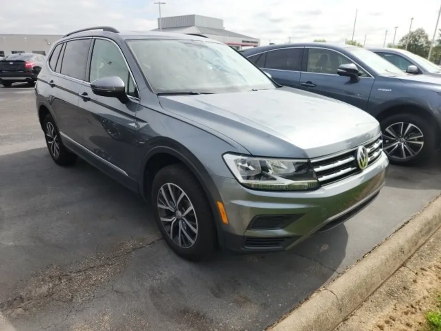 2020 Volkswagen Tiguan SE photo 1