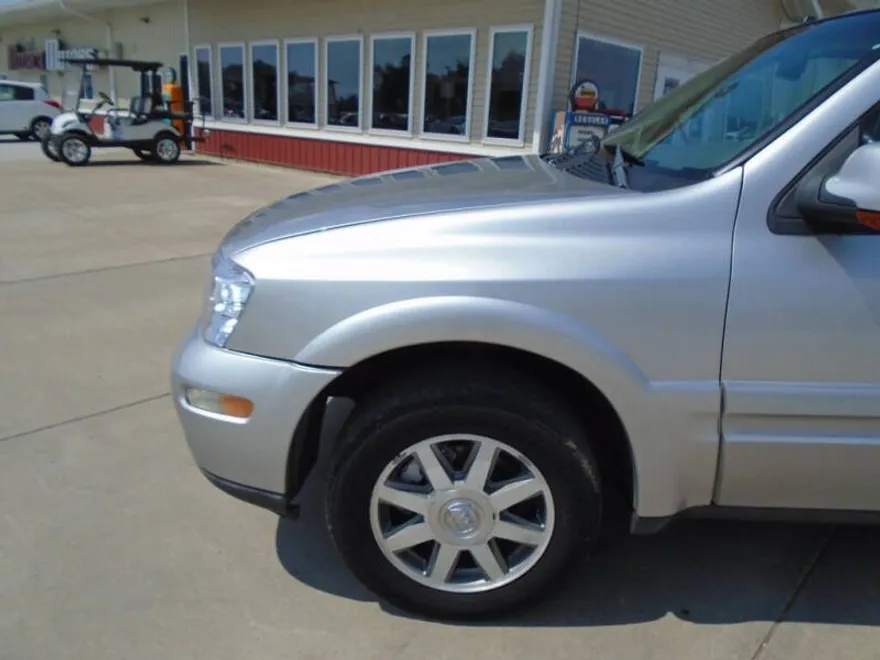 2004 Buick Rainier CXL photo 1