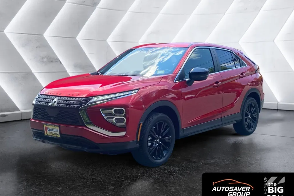 2025 Mitsubishi Eclipse Cross LE photo 1