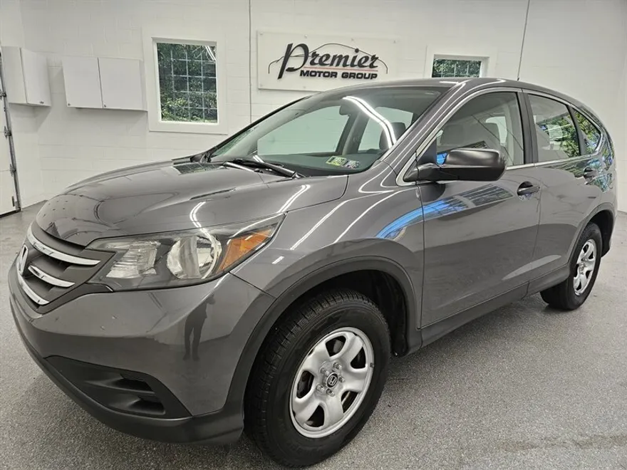 2014 Honda CR-V LX photo 1
