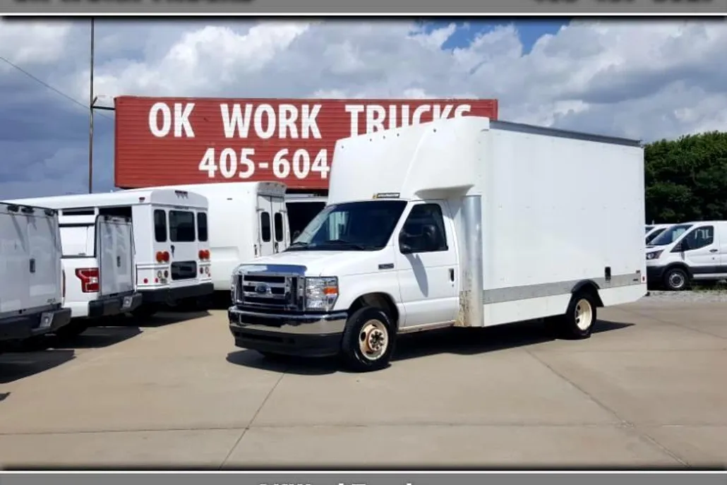 2021 Ford E-350 photo 1