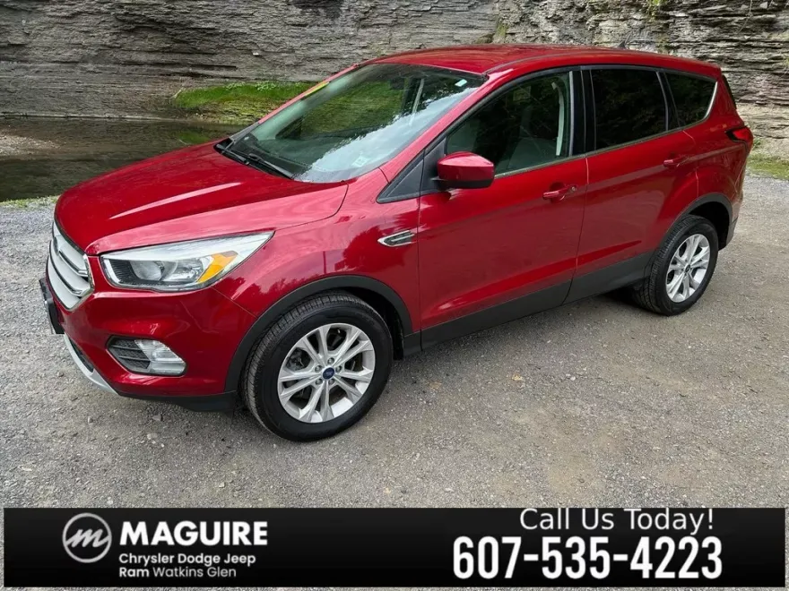 2019 Ford Escape SE photo 1