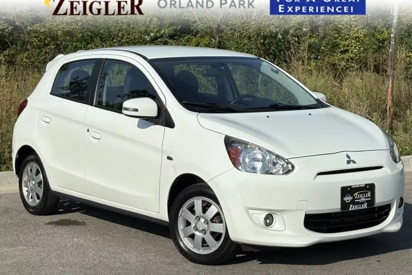 2015 Mitsubishi Mirage ES photo 1