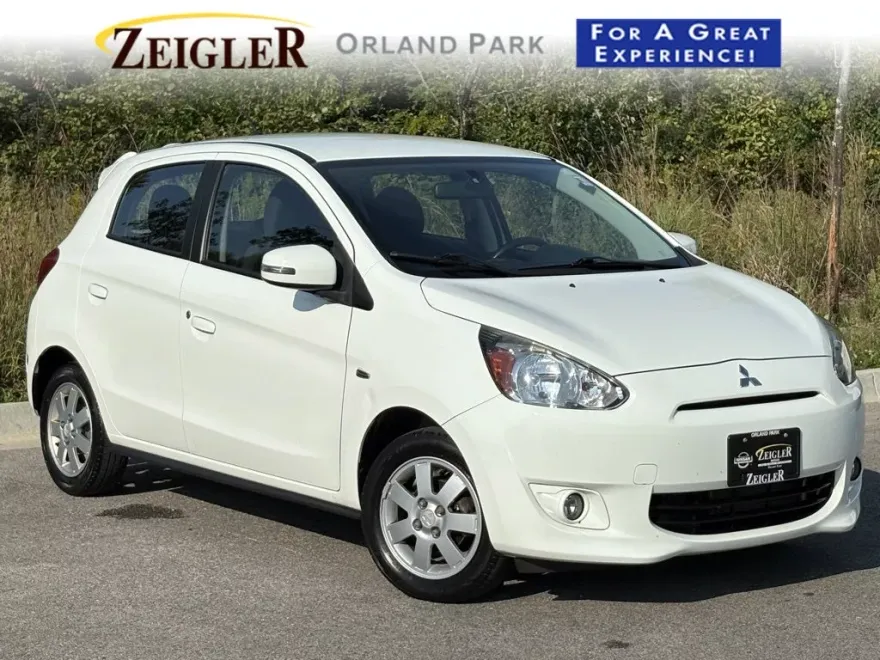 2015 Mitsubishi Mirage ES photo 1