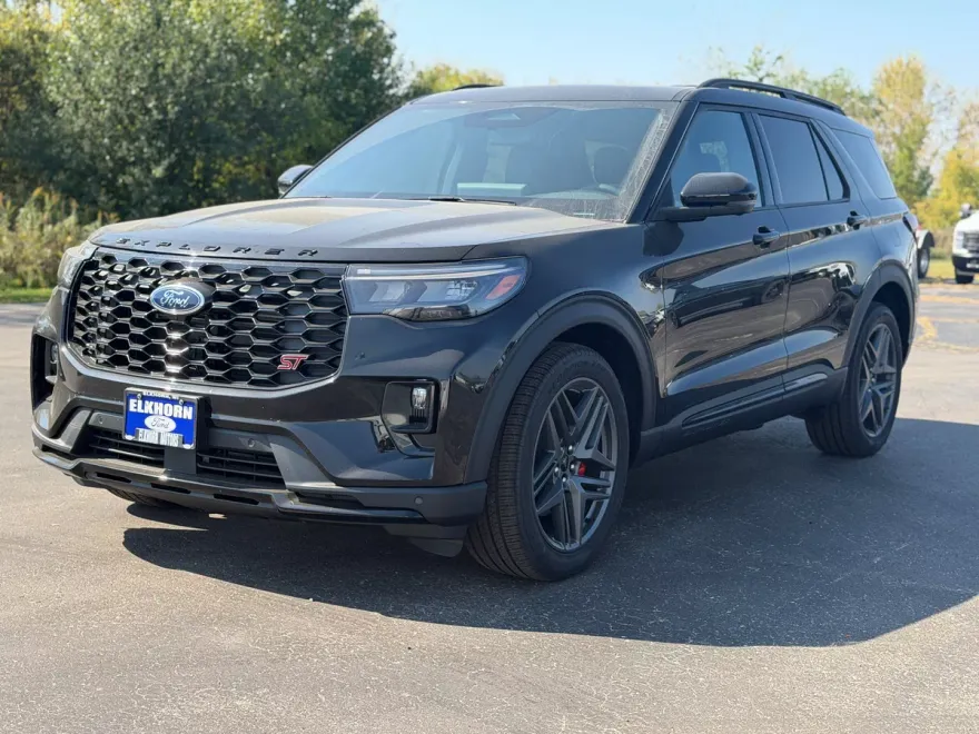2025 Ford Explorer ST photo 1