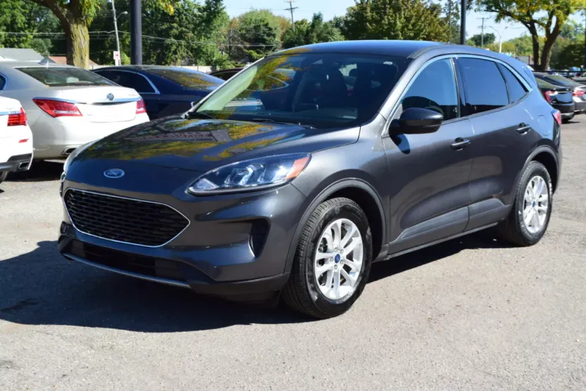 2020 Ford Escape SE photo 1