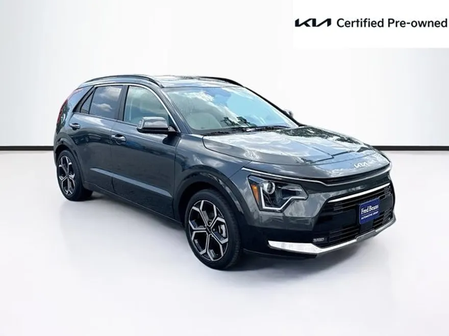 2024 Kia Niro EX Touring photo 1