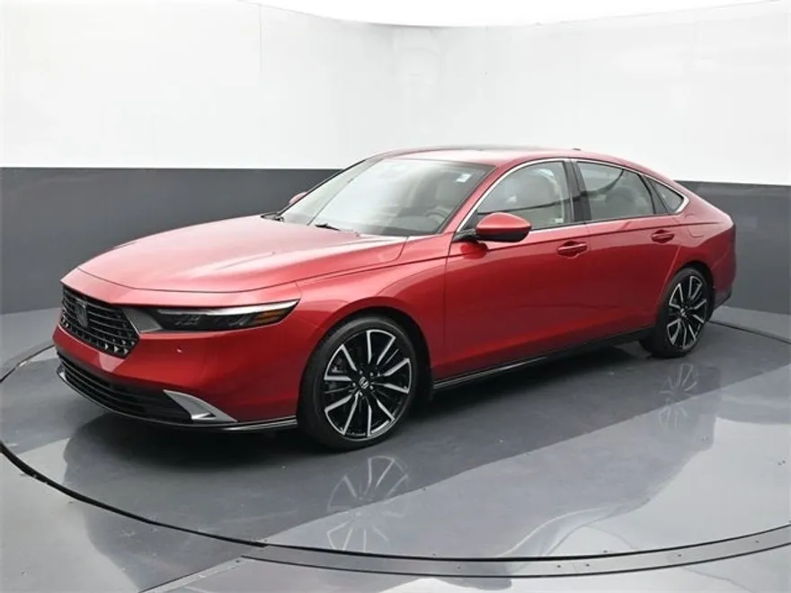 2023 Honda Accord Hybrid Touring photo 1