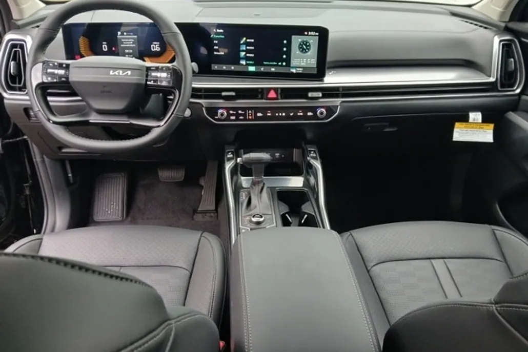 2026 Kia Sorento S photo 1