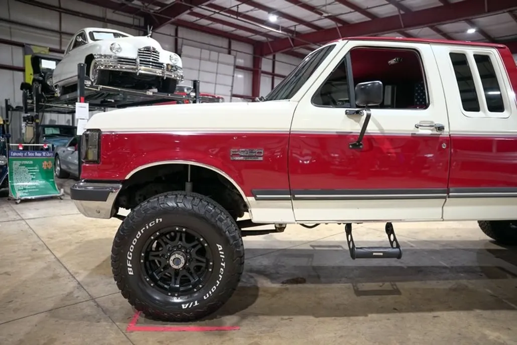 1990 Ford F-250 photo 1