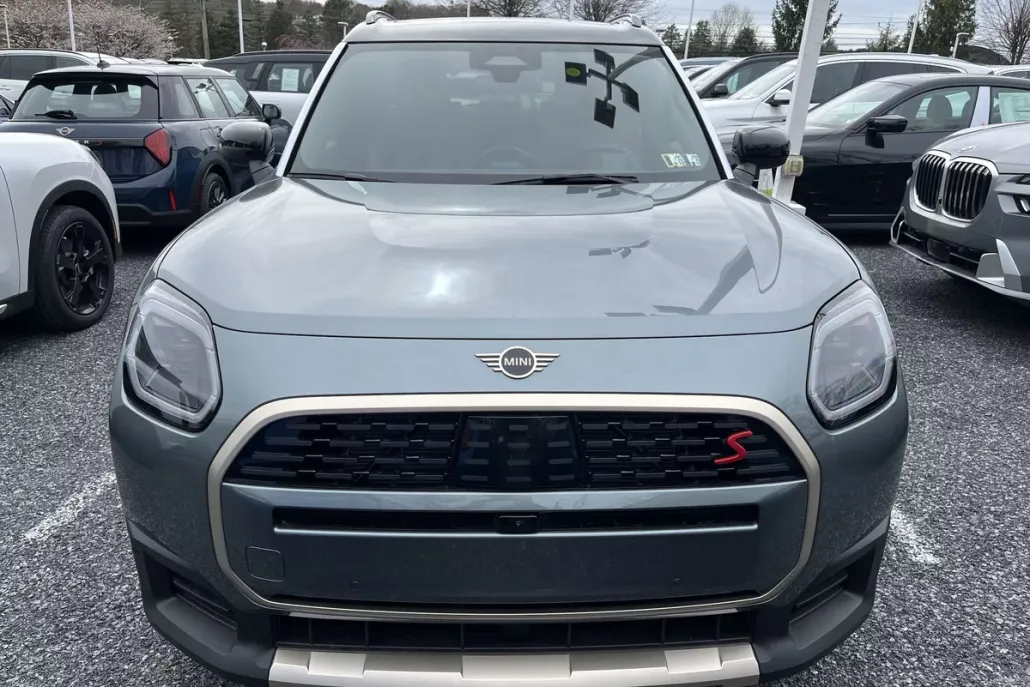 2025 Mini Cooper S ALL4 photo 1