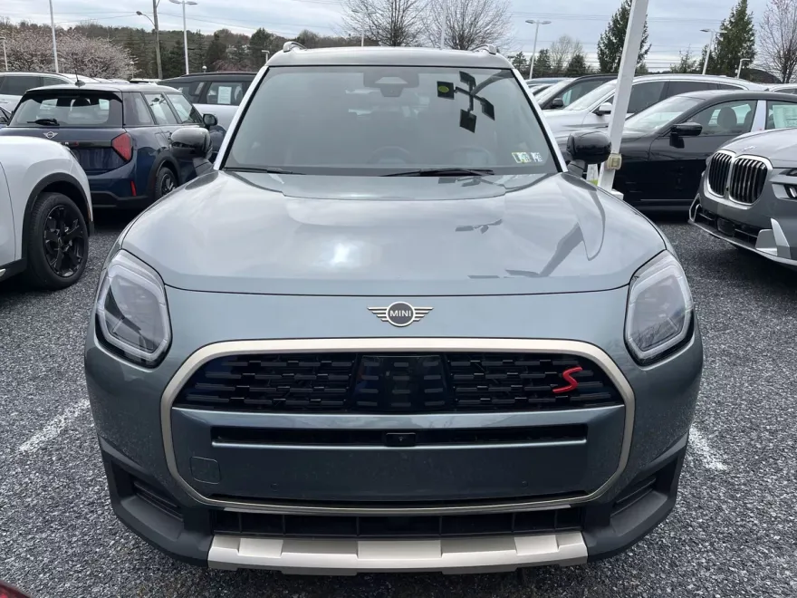 2025 Mini Cooper S ALL4 photo 1