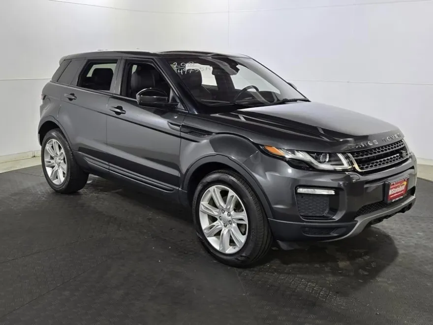 2018 Land Rover Range Rover Evoque SE photo 1