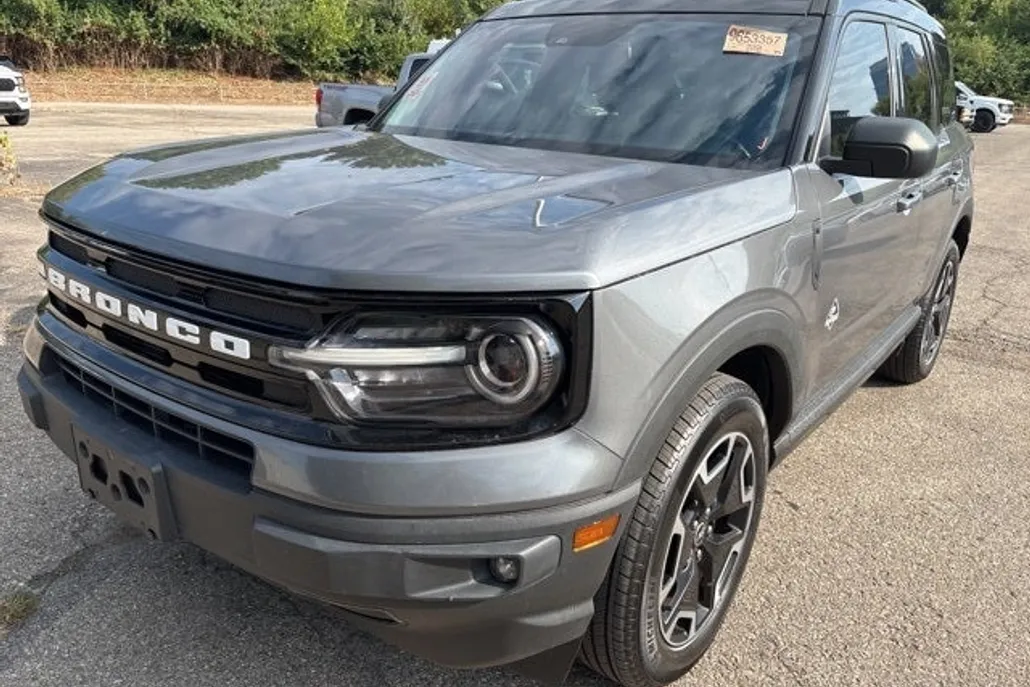 2021 Ford Bronco Sport Outer Banks photo 1