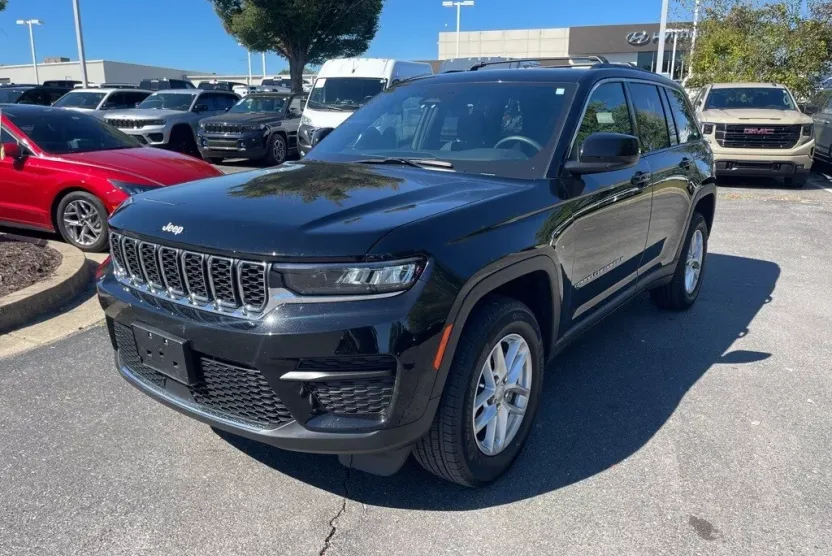 2025 Jeep Grand Cherokee Laredo X photo 1
