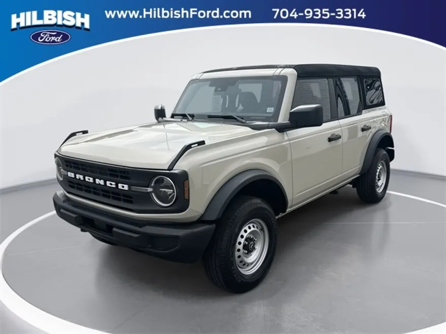 2025 Ford Bronco Base photo 1